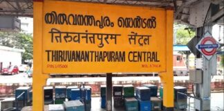 തിരുവനന്തപുരം റെയിൽവേ സ്റ്റേഷനിലേക്ക് മറിഞ്ഞ പൈലിങ് യന്ത്രം ഉയർത്തി