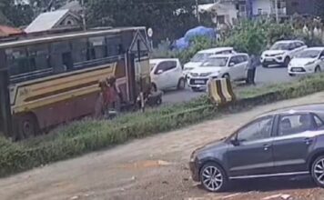 തൃശ്ശൂർ മരത്താക്കരയിൽ കെഎസ്ആർടിസി ബസ് ടോറസ് ലോറിക്ക് പിന്നിലിടിച്ചു ; 9 പേർക്ക് പരിക്ക്
