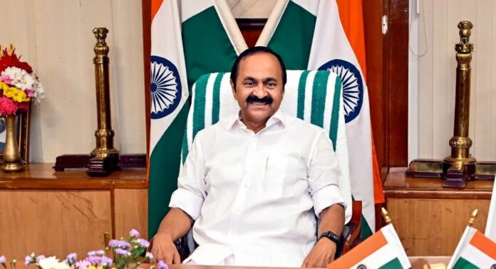 മന്ത്രിമാർക്ക് പേഴ്സണൽ സ്റ്റാഫായില്ല , നിയമനങ്ങൾ അനിശ്ചിതത്വത്തിൽ മന്ത്രിമാർക്ക് പേഴ്സണൽ സ്റ്റാഫായില്ല , നിയമനങ്ങൾ അനിശ്ചിതത്വത്തിൽ
