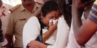ജാനകിയുടെ മൃതദേഹത്തിന് മുന്നിൽ പൊട്ടിക്കരഞ്ഞ് ചിത്ര