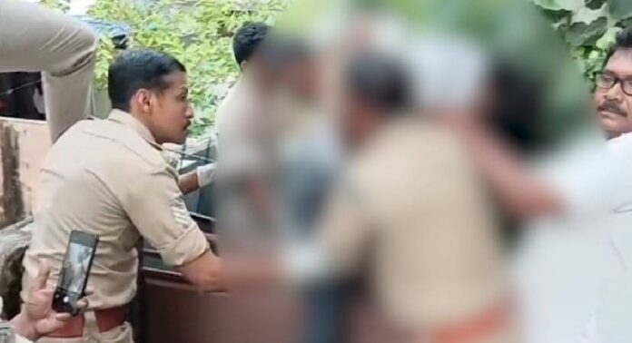 ഗേറ്റ് ചാടി കടക്കുന്നതിനിടെ വിദ്യാര്ത്ഥിക്ക് പരിക്കേറ്റതില് ഗുരുതര ആരോപണവുമായി കുടുംബം ഗേറ്റ് ചാടി കടക്കുന്നതിനിടെ വിദ്യാര്ത്ഥിക്ക് പരിക്കേറ്റതില് ഗുരുതര ആരോപണവുമായി കുടുംബം