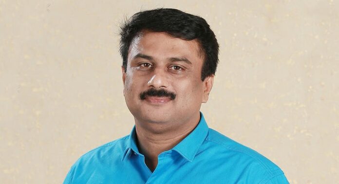 സിപിഎം നേതാക്കൾക്കെതിരെ ഒളിയമ്പുമായി മുൻ എംഎൽഎ സുജിത്ത് വിജയൻപിള്ള സിപിഎം നേതാക്കൾക്കെതിരെ ഒളിയമ്പുമായി മുൻ എംഎൽഎ സുജിത്ത് വിജയൻപിള്ള