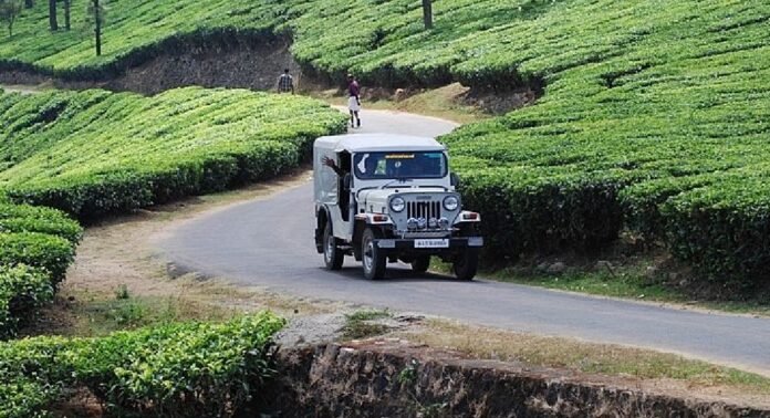 നെല്ലിയാമ്പതി ചുരത്തിൽ ഗതാഗത നിയന്ത്രണം നെല്ലിയാമ്പതി ചുരത്തിൽ ഗതാഗത നിയന്ത്രണം