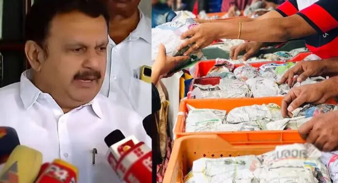 ആശുപത്രി പരിസരത്ത് ഡിവൈഎഫ്ഐ പൊതിച്ചോറ് നൽകുന്നതിനെതിരെ വീണ്ടും ആരോഗ്യ മന്ത്രി കെ മുരളീധരൻ ആശുപത്രി പരിസരത്ത് ഡിവൈഎഫ്ഐ പൊതിച്ചോറ് നൽകുന്നതിനെതിരെ വീണ്ടും ആരോഗ്യ മന്ത്രി കെ മുരളീധരൻ