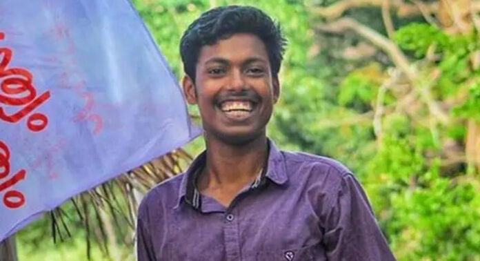 അഭിമന്യു കൊലക്കേസ് : കോടതിയിൽ കുറ്റം നിഷേധിച്ച് പ്രതികൾ അഭിമന്യു കൊലക്കേസ് : കോടതിയിൽ കുറ്റം നിഷേധിച്ച് പ്രതികൾ