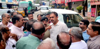 കുമ്പഴയിലെ ഗതാഗത പരിഷ്കരണം : അബിന് വര്ക്കി എം.എല്.എ യുടെ നേതൃത്വത്തില് ഉദ്യോഗസ്ഥര് സ്ഥലം സന്ദര്ശിച്ചു