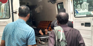 ജലവിതരണ പൈപ്പ് പൊട്ടി രൂപപ്പെട്ട കുഴിയില് വീണ് സ്കൂട്ടര് യാത്രക്കാരന് പരിക്ക്