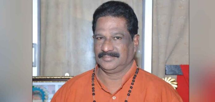ജീവനക്കാരിയുടെ പരാതി; പൊലീസിന് മുമ്പാകെ കീഴടങ്ങി ആൽബിൻ മാത്യു. ജീവനക്കാരിയുടെ പരാതി; പൊലീസിന് മുമ്പാകെ കീഴടങ്ങി ആൽബിൻ മാത്യു.