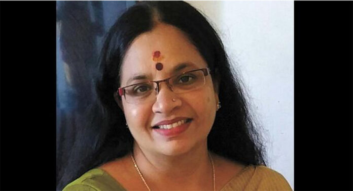 ‘ആരുടെയൊക്കെയോ വാക്ക് കേട്ട് പ്രവർത്തിക്കുന്ന ഒരു പാവ’ ; ശ്വേതാ മേനോനെ പരിഹസിച്ച് ഭാഗ്യലക്ഷ്മി ‘ആരുടെയൊക്കെയോ വാക്ക് കേട്ട് പ്രവർത്തിക്കുന്ന ഒരു പാവ’ ; ശ്വേതാ മേനോനെ പരിഹസിച്ച് ഭാഗ്യലക്ഷ്മി