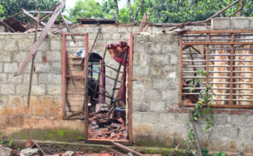 ശക്തമായ മഴയില് ചെങ്ങറ സമരഭൂമിയില് വീടിന്റെ മേല്ക്കൂര തകര്ന്നു വീണു ; 4 പേര്ക്ക് ഗുരുതര പരിക്ക്