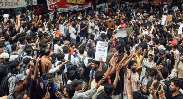 വിദ്യാർഥി സമരം : വ്യാജ വാർത്തകൾ പ്രചരിപ്പിച്ച പാകിസ്ഥാൻ സമൂഹമാധ്യമ അക്കൗണ്ടുകൾ ബ്ലോക്ക് ചെയ്തെന്ന് പോലീസ് വിദ്യാർഥി സമരം : വ്യാജ വാർത്തകൾ പ്രചരിപ്പിച്ച പാകിസ്ഥാൻ സമൂഹമാധ്യമ അക്കൗണ്ടുകൾ ബ്ലോക്ക് ചെയ്തെന്ന് പോലീസ്