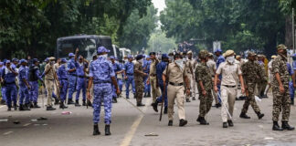 പെല്ലറ്റ് വിവാദം : ‘നിങ്ങൾ നിർഭയം ജോലി ചെയ്തോളൂ, ഉത്തരവാദിത്തം ഞാൻ ഏറ്റെടുക്കാം’ ; സിആർപിഎഫ് മേധാവി