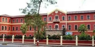 മതപരിവര്ത്തന ആരോപണം ; മധ്യപ്രദേശിൽ ബജ്റംഗ് ദൾ പ്രവര്ത്തകര് കത്തോലിക്ക സ്കൂൾ തല്ലിത്തകര്ത്തു