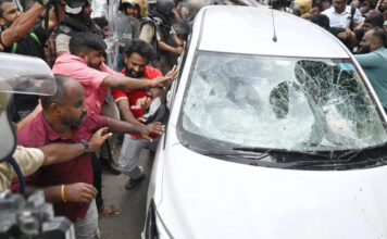 ഇ ഡി ഉദ്യോഗസ്ഥരെ ആക്രമിച്ച കേസ് : പ്രതികളുടെ ജാമ്യാപേക്ഷ കോടതി തള്ളി