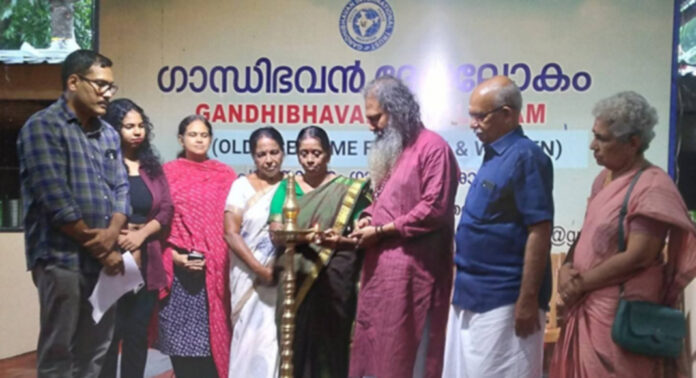ഗാന്ധിഭവന് ദേവലോകത്തില് കോന്നിയുടെ ‘അക്ഷരമുത്തശ്ശി’ യെ അനുസ്മരിച്ചു ഗാന്ധിഭവന് ദേവലോകത്തില് കോന്നിയുടെ ‘അക്ഷരമുത്തശ്ശി’ യെ അനുസ്മരിച്ചു