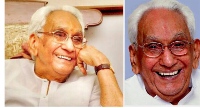 തിരുവനന്തപുരത്തെ രണ്ടാമത്തെ മെഡിക്കൽ കോളജ് : കെ.കരുണാകരന്റെ പേര് നൽകാൻ ഉത്തരവിറക്കി ആരോഗ്യവകുപ്പ് തിരുവനന്തപുരത്തെ രണ്ടാമത്തെ മെഡിക്കൽ കോളജ് : കെ.കരുണാകരന്റെ പേര് നൽകാൻ ഉത്തരവിറക്കി ആരോഗ്യവകുപ്പ്