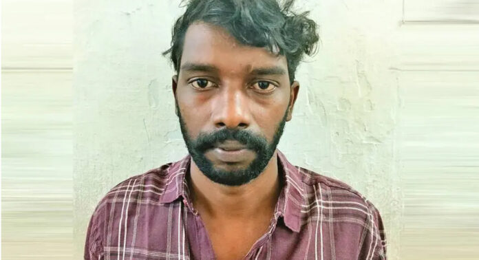 കൊച്ചിയിൽ ബസുകളുടെ മത്സര ഓട്ടം ചോദ്യം ചെയ്ത യാത്രക്കാരന്റെ മൂക്ക് ഇടിച്ചുതകർത്തു ; ബസ് കണ്ടക്ടർ അറസ്റ്റിൽ കൊച്ചിയിൽ ബസുകളുടെ മത്സര ഓട്ടം ചോദ്യം ചെയ്ത യാത്രക്കാരന്റെ മൂക്ക് ഇടിച്ചുതകർത്തു ; ബസ് കണ്ടക്ടർ അറസ്റ്റിൽ