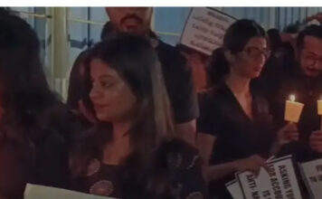 സിജെപി മാർച്ച് : കൊച്ചിയിൽ അർദ്ധരാത്രി മെഴുകുതിരി കത്തിച്ച് യുവാക്കളുടെ പ്രതിഷേധം