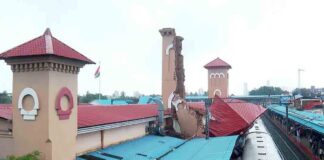 കോഴിക്കോട് റെയിൽവേ ക്ലോക്ക് ടവർ അപകടം : അവശിഷ്ടങ്ങൾ മാറ്റാൻ തീവ്രശ്രമം