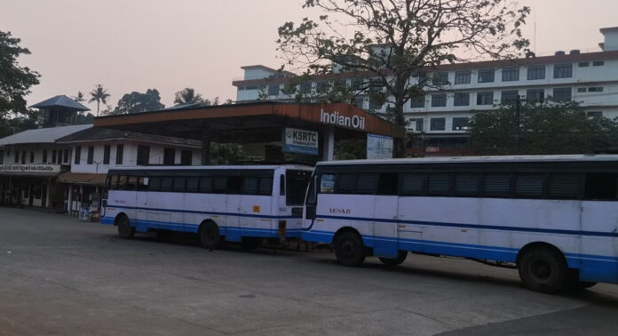 പ്രിയദർശിനി സർവീസുകൾ : വരുമാന നഷ്ടം കുറയ്ക്കാൻ ഒരേ റൂട്ടിൽ ഒരേ സമയത്തുള്ള ബസ് പുനഃക്രമീകരിക്കും പ്രിയദർശിനി സർവീസുകൾ : വരുമാന നഷ്ടം കുറയ്ക്കാൻ ഒരേ റൂട്ടിൽ ഒരേ സമയത്തുള്ള ബസ് പുനഃക്രമീകരിക്കും