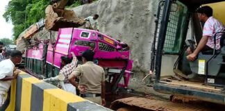കുറ്റിപ്പുറത്തുണ്ടായ അപകടത്തെക്കുറിച്ച് അന്വേഷണം തുടങ്ങി പോലീസ്