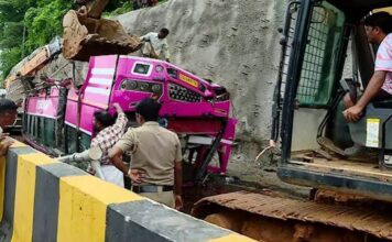 കുറ്റിപ്പുറത്തുണ്ടായ അപകടത്തെക്കുറിച്ച് അന്വേഷണം തുടങ്ങി പോലീസ്