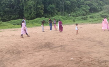 മണൽ വാരൽ നിരോധനം പിന്വലിച്ചില്ലെങ്കില് പമ്പാ നദിയിൽ ഇനിയും പ്രളയസാധ്യത ; തീരദേശവാസികൾ ആശങ്കയിൽ