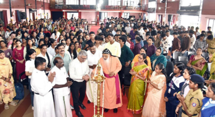 പത്തനംതിട്ട മാർത്തോമ്മാ ഹയർ സെക്കണ്ടറിസ്കൂൾ പ്ലസ് വൺ പ്രവേശനോത്സവം നടന്നു പത്തനംതിട്ട മാർത്തോമ്മാ ഹയർ സെക്കണ്ടറിസ്കൂൾ പ്ലസ് വൺ പ്രവേശനോത്സവം നടന്നു