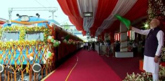 രാജ്യത്തെ ആദ്യത്തെ ഹൈഡ്രജൻ ട്രെയിൻ ഫ്ലാഗ് ഓഫ് ചെയ്തു പ്രധാനമന്ത്രി