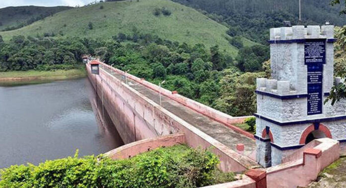 മുല്ലപ്പെരിയാർ തുറന്നില്ല : ജലക്ഷാമം രൂക്ഷം ; കേരളത്തിൽ മഴപെയ്യാൻ പൂജനടത്തി തമിഴ്നാട്ടിലെ കർഷകർ മുല്ലപ്പെരിയാർ തുറന്നില്ല : ജലക്ഷാമം രൂക്ഷം ; കേരളത്തിൽ മഴപെയ്യാൻ പൂജനടത്തി തമിഴ്നാട്ടിലെ കർഷകർ