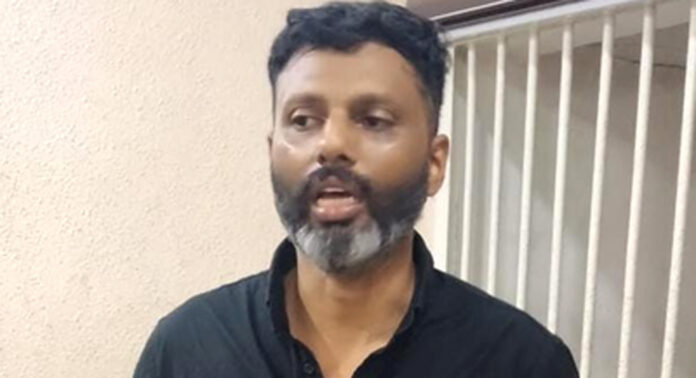 ഓപ്പറേഷൻ തൂഫാൻ – പെരുമ്പെട്ടിയിൽ MDMA വില്പനക്കാരന് അറസ്റ്റിൽ ഓപ്പറേഷൻ തൂഫാൻ – പെരുമ്പെട്ടിയിൽ MDMA വില്പനക്കാരന് അറസ്റ്റിൽ