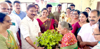 ഓണക്കാലത്ത് വിഷമുക്ത പച്ചക്കറി വിതരണം ഉറപ്പാക്കണം : പഴകുളം മധു എം.എൽ.എ