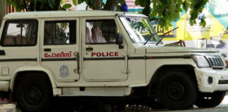 സ്കൂൾമൈതാനത്ത് യുവാക്കളുടെ കാർ റേസിങ് ; അന്വേഷിക്കാനെത്തിയ പോലീസിന് മർദനം