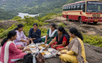 കേരളമെങ്ങും പ്രിയദര്ശിനി തരംഗം : അവധിയെടുത്ത് നാട് ചുറ്റാനിറങ്ങി സ്ത്രീകള്