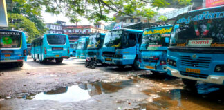 സ്വകാര്യ ബസ് പണിമുടക്ക് ജില്ലയില് പൂര്ണ്ണം – ബസ്സ് ഉടമകളും തൊഴിലാളികളും കളക്ട്രേറ്റ് മാർച്ചും ധർണ്ണയും നടത്തി