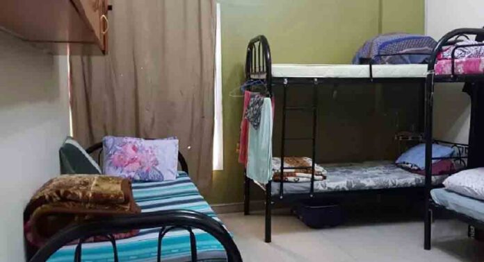 സുരക്ഷാ മാനദണ്ഡങ്ങൾ കർശനം ; സൗദിയിലെ ലേബർ ക്യാമ്പുകളിലും ഷെയറിങ് റൂമുകളിലും വ്യാപക പരിശോധന സുരക്ഷാ മാനദണ്ഡങ്ങൾ കർശനം ; സൗദിയിലെ ലേബർ ക്യാമ്പുകളിലും ഷെയറിങ് റൂമുകളിലും വ്യാപക പരിശോധന