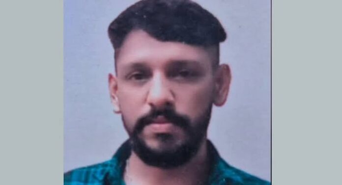 പോലീസ് കസ്റ്റഡിയിലെടുത്ത സ്വകാര്യ ബസ് ഡ്രൈവർ മരിച്ച സംഭവം ; കൊല്ലം ജില്ലാ റൂറൽ പോലീസ് മേധാവി അന്വേഷിക്കണമെന്ന് മനുഷ്യാവകാശ കമ്മീഷൻ പോലീസ് കസ്റ്റഡിയിലെടുത്ത സ്വകാര്യ ബസ് ഡ്രൈവർ മരിച്ച സംഭവം ; കൊല്ലം ജില്ലാ റൂറൽ പോലീസ് മേധാവി അന്വേഷിക്കണമെന്ന് മനുഷ്യാവകാശ കമ്മീഷൻ