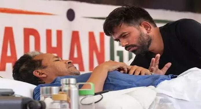 സോനം വാങ്ചുക് നടത്തുന്ന നിരാഹാര സമരം അവസാനിപ്പിക്കണമെന്ന് സിജെപി നേതാവ് അഭിജീത് ദീപ്കെ സോനം വാങ്ചുക് നടത്തുന്ന നിരാഹാര സമരം അവസാനിപ്പിക്കണമെന്ന് സിജെപി നേതാവ് അഭിജീത് ദീപ്കെ