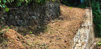 നിര്മ്മാണം പൂര്ത്തീകരിച്ചില്ല : അപകടക്കെണിയായി തണ്ണിത്തോട് കുടുംബക്ഷേമ ഉപകേന്ദ്രത്തിലേക്കുള്ള വഴി