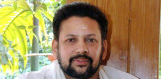 കണ്ഠര് രാജീവരുടെ തന്ത്രി സ്ഥാനം : ബോർഡിന് തീരുമാനം എടുക്കാമെന്ന് ഹൈക്കോടതി ; നിർണായക തീരുമാനം നാളെ