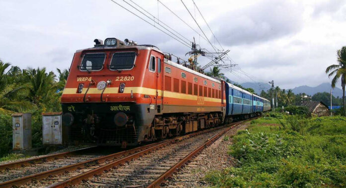 ഓണം സ്പെഷൽ ട്രെയിൻ തിരുവനന്തപുരം– മംഗളൂരു എക്സ്പ്രസ്സ് ; ഓഗസ്റ്റ് 12 മുതൽ സർവിസ് ആരംഭിക്കും ഓണം സ്പെഷൽ ട്രെയിൻ തിരുവനന്തപുരം– മംഗളൂരു എക്സ്പ്രസ്സ് ; ഓഗസ്റ്റ് 12 മുതൽ സർവിസ് ആരംഭിക്കും