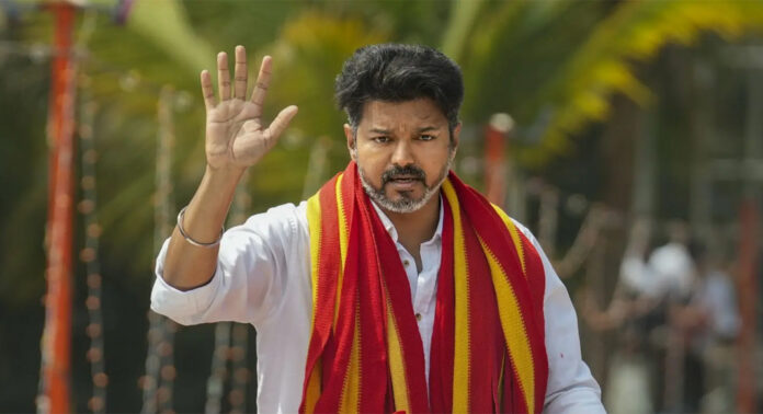 സ്കൂളുകളിൽ ഇനി രാഷ്ട്രീയം വേണ്ട ; രാഷ്ട്രീയക്കാർക്ക് പ്രവേശന വിലക്കുമായി വിജയ് സർക്കാർ സ്കൂളുകളിൽ ഇനി രാഷ്ട്രീയം വേണ്ട ; രാഷ്ട്രീയക്കാർക്ക് പ്രവേശന വിലക്കുമായി വിജയ് സർക്കാർ