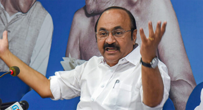 വിഴിഞ്ഞം തുറമുഖം ; വിദേശ നിക്ഷേപത്തെ കുറിച്ച് അദാനി അറിയിച്ചിട്ടില്ല : മുഖ്യമന്ത്രി വിഴിഞ്ഞം തുറമുഖം ; വിദേശ നിക്ഷേപത്തെ കുറിച്ച് അദാനി അറിയിച്ചിട്ടില്ല : മുഖ്യമന്ത്രി