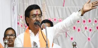 ഗോമൂത്രം കുടിപ്പിച്ചെന്നും മുടി പറിച്ചെടുത്തെന്നും ആരോപണം; മുൻ എംപിയുടെ കുടുംബത്തിനെതിരെ മരുമകൾ