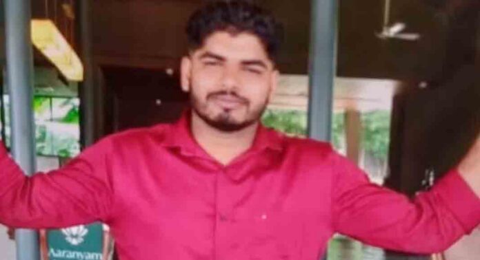 നമ്പർ മാറി വിളിച്ചതിന് പ്രതികാരം ; അശ്ലീല സൈറ്റുകളിൽ വനിതാ ജീവനക്കാരിയുടെ നമ്പർ പങ്കിട്ട യുവാവിനെ കണ്ടെത്തി നമ്പർ മാറി വിളിച്ചതിന് പ്രതികാരം ; അശ്ലീല സൈറ്റുകളിൽ വനിതാ ജീവനക്കാരിയുടെ നമ്പർ പങ്കിട്ട യുവാവിനെ കണ്ടെത്തി