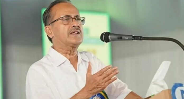 പുതിയ ജില്ലാ രൂപീകരണത്തിൽ മലപ്പുറത്തെയും പരിഗണിക്കണം : പി.എം.എ. സലാം പുതിയ ജില്ലാ രൂപീകരണത്തിൽ മലപ്പുറത്തെയും പരിഗണിക്കണം : പി.എം.എ. സലാം