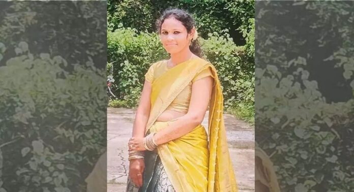 തെലങ്കാനയിൽ ഡിക്കിയിൽ അഴുകിയ നിലയിൽ യുവതിയുടെ മൃതദേഹം തെലങ്കാനയിൽ ഡിക്കിയിൽ അഴുകിയ നിലയിൽ യുവതിയുടെ മൃതദേഹം