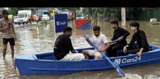 വെള്ളക്കെട്ടിൽ ബോട്ടിറക്കി പരസ്യം; യൂസ്ഡ് കാർ കമ്പനിക്ക് പണികിട്ടി, 50,000 രൂപ പിഴയീടാക്കി ഹരിയാന പോലീസ്