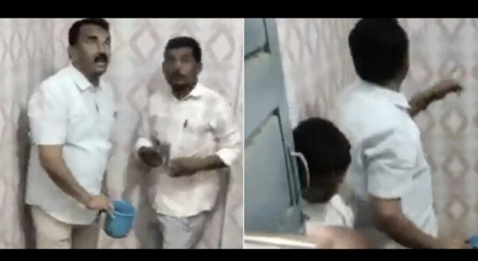 ഓഫീസുകളുടെ ശുചിത്വമില്ലായ്മയിൽ കടുത്ത അമർഷം ; സർക്കാർ ശൗചാലയം സ്വയം കഴുകി വൃത്തിയാക്കി മന്ത്രി ഓഫീസുകളുടെ ശുചിത്വമില്ലായ്മയിൽ കടുത്ത അമർഷം ; സർക്കാർ ശൗചാലയം സ്വയം കഴുകി വൃത്തിയാക്കി മന്ത്രി
