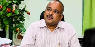 കശുവണ്ടി കോർപ്പറേഷൻ അഴിമതി ; ഖാദി ബോർഡ് സെക്രട്ടറി സ്ഥാനം രാജിവെച്ച് കെഎ രതീഷ്